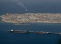 Irán ataca dos buques en el estratégico estrecho de Ormuz