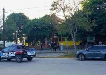 Estudiante mata a compañero en Santa Fe, Argentina; llevaba arma en estuche de guitarra