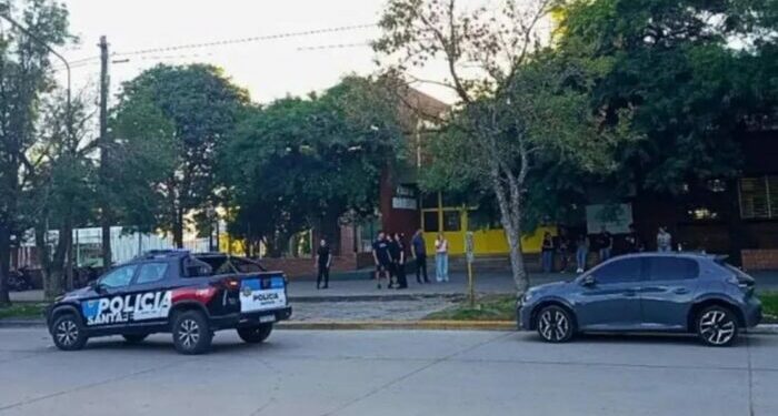 Estudiante mata a compañero en Santa Fe, Argentina; llevaba arma en estuche de guitarra