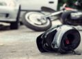¡Se busca! Automovilista arrolla y pasa sobre motociclista en Iztacalco, CDMX