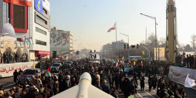 Irán rechaza plan de paz de EU, reportan medios estatales en Teherán; presenta su propuesta y pide soberanía en estrecho de Ormuz
