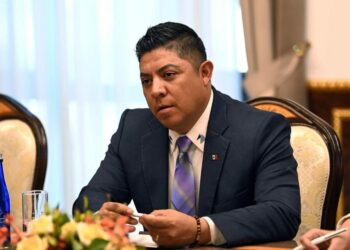 Empresas no han respondido al pago del impuesto verde: gobernador