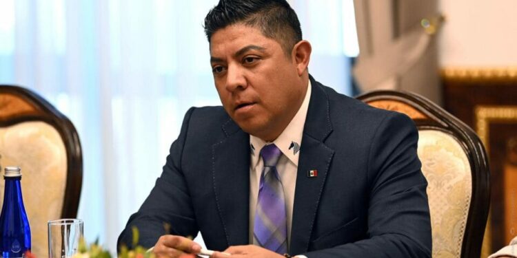 Empresas no han respondido al pago del impuesto verde: gobernador