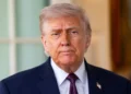 Trump dice que extenderá el alto el fuego “hasta” que concluyan las negociaciones con Irán