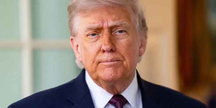 Trump dice que extenderá el alto el fuego “hasta” que concluyan las negociaciones con Irán