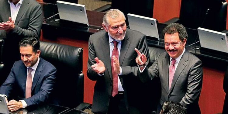 Se fue Adán Augusto y en el Senado quitaron el veto a las iniciativas de la oposición