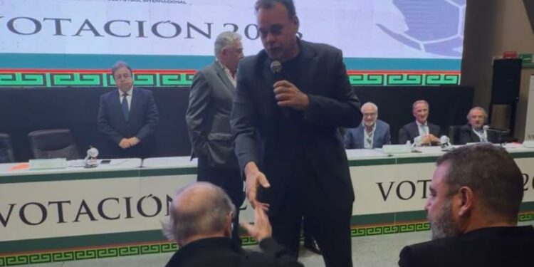 Faitelson se disculpa con José Ramón Fernández tras recientes polémicas