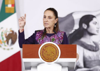 Sheinbaum reacciona a aspiraciones de Félix Salgado y Andrea Chávez para 2027; tienen que renunciar si quieren ser candidatos, reitera