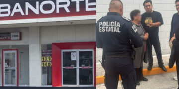 ¡Creyó que ganó la lotería! Estafan a mujer con más de 100 mil pesos en banco de Toluca; así operan