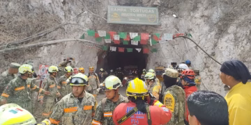 Rescatan a segundo trabajador hallado con vida en la mina Santa Fe, Sinaloa; estuvo 14 días atrapado