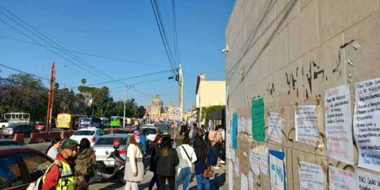 Trabajadoras de guardería del IMSS se manifestaron para denunciar hostigamiento laboral