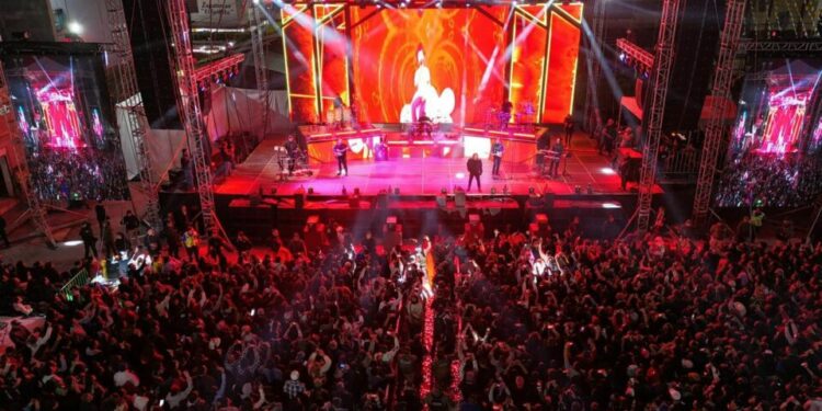 Los Acosta ofrecieron una velada romántica en la FENAE 2026