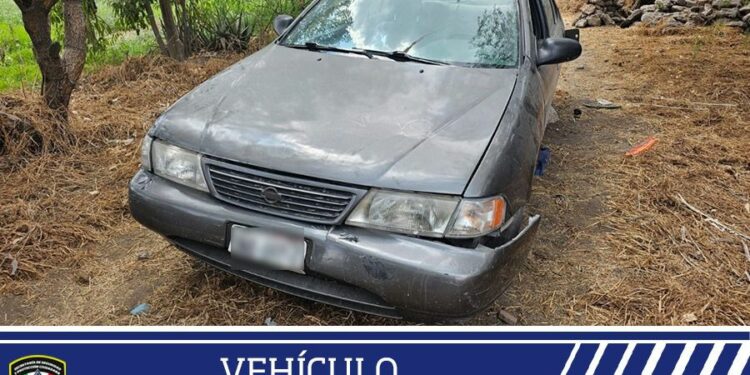 Recuperan vehículo con reporte de robo en la colonia Tercera Chica