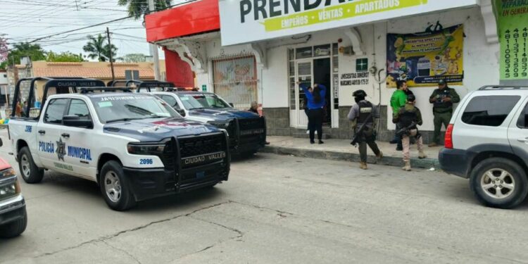 Investigan robo a casa de empeño en el Centro de Ciudad Valles