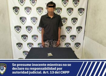 Detienen a dos hombres por posesión de droga en distintos puntos de la capital