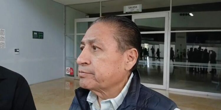 El regreso se realizó en más de ocho mil planteles en todo el estado. Autoridades educativas informaron que se mantuvo vigilancia en las escuelas y que solo se registraron incidencias menores.