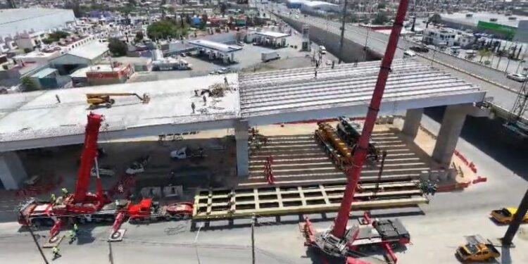 Mantienen cierres viales por obras en puente de Valle de los Fantasmas y Circuito Potosí