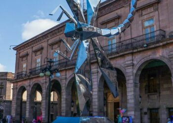 “Memorias de un jardín soñado” de Fernando Andriacci continúa abierta al público en Plaza de Armas y Palacio Municipal