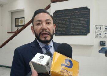  Héctor Serrano ya presentó queja contra el rector de la UASLP