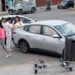 Intento de robo en Carranza termina en choque con estudiantes a bordo