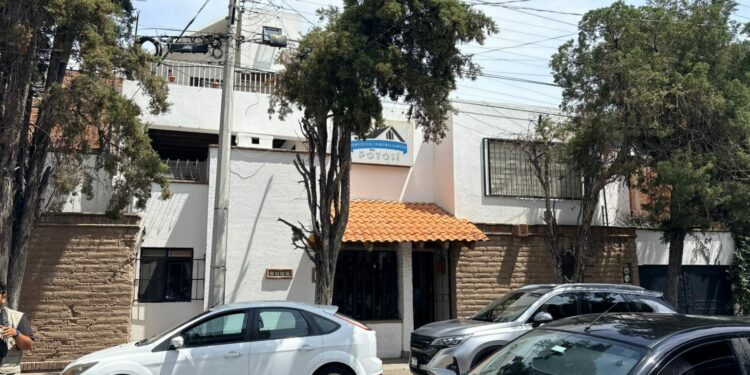 Denuncian presunta estafa en operación de compraventa en la capital