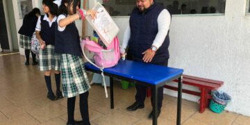 Implementan protocolo de revisión de útiles escolares en planteles de nivel básico en SLP