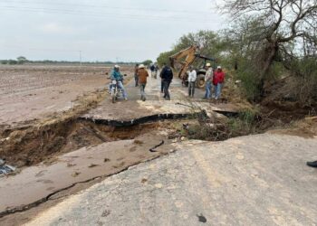 Reportan daños en carretera de Bocas por intensas lluvias