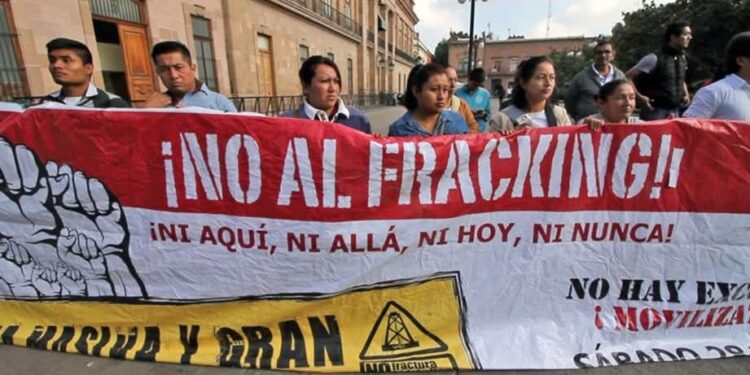 Alertan que durante el Mundial se podría aprobar el fracking