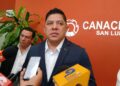 El gobernador se reúne con empresarios y les pide que exijan más a los municipios
