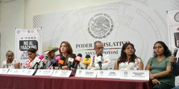 No al Fracking, sentenciaron pueblos y comunidades indígenas en foro organizado por el Congreso