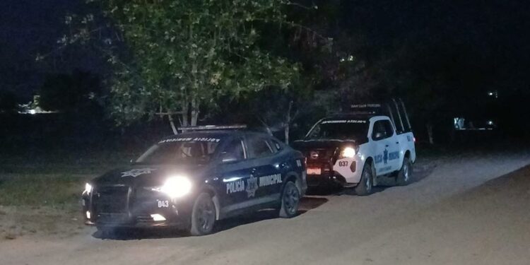 Mujer resulta herida por bala perdida en Ciudad Fernández