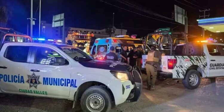 Agreden a payaso con machete mientras trabajaba en crucero de Ciudad Valles