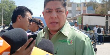 El gobernador pide a taxistas dialogar para solucionar problemáticas