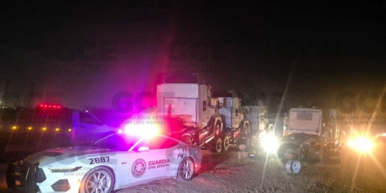 Recuperan ocho tractocamiones tras intento de robo en la carretera 57