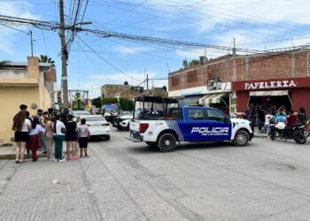 Balean taller en la colonia Satélite; reportan dos lesionados