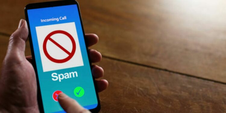 Identifica una llamada spam antes de contestar; advierten por aumento de fraudes en México