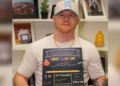 Canelo Álvarez presume su primer día de universidad: “Nunca es tarde para empezar”