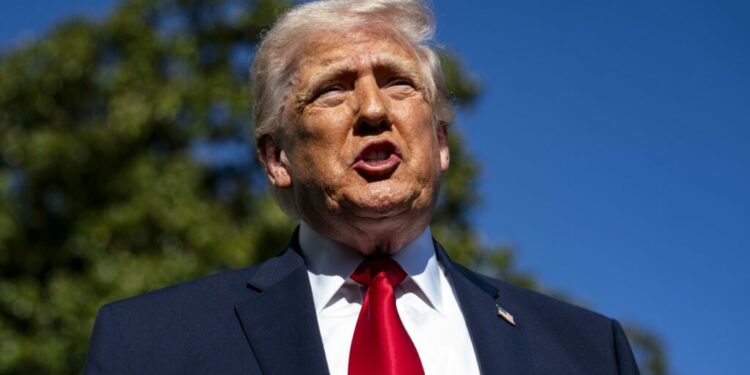 Trump amenaza con “eliminar” cualquier buque iraní que se salte bloqueo de EEUU en Ormuz