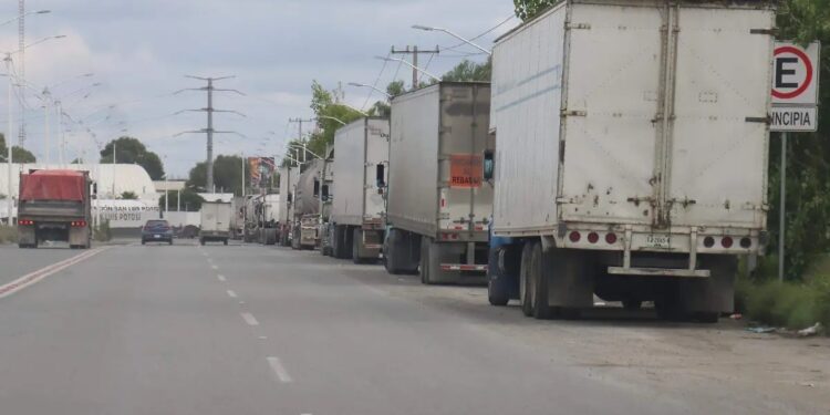 Transportistas advierten posible protesta nacional durante el Mundial 2026