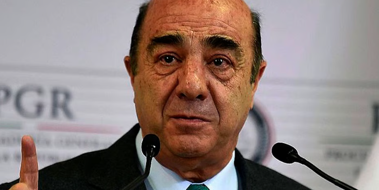 Desmienten rumores; Jesús Murillo Karam sigue vivo y hospitalizado