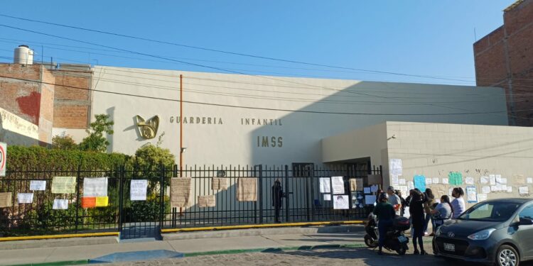 Detienen a trabajadora de guardería del IMSS por el delito de violación