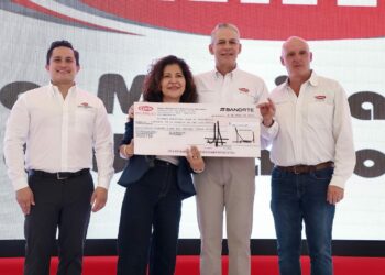 CMIC entrega al DIF donativo por casi 1 mdp