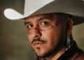 Christian Nodal es obligado a cambiar su nombre a ‘El forajido’ y demanda a su papá por robarle la identidad