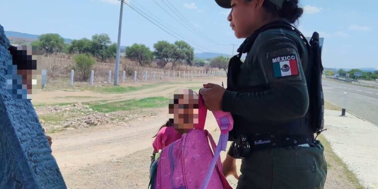 Guardia Civil auxilia y pone a salvo a dos menores localizados solos en carretera