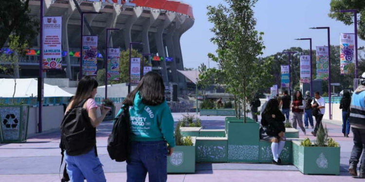 Retiran figura de ajolote instalada afuera del Estadio Ciudad de México; autoridades aclaran que no fue orden de la FIFA