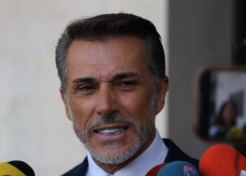 Tras salir de Morena, Sergio Mayer revela que tramitará su tarjeta del INAPAM: “Para tener descuentos”