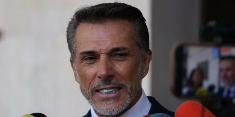 Tras salir de Morena, Sergio Mayer revela que tramitará su tarjeta del INAPAM: “Para tener descuentos”