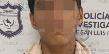 Detienen a presunto responsable de robo a tienda de conveniencia en la capital potosina