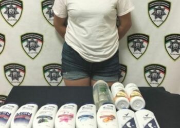 Detienen a mujer acusada de robo en tienda comercial de la capital