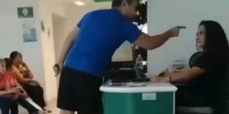 Amenaza de muerte a trabajadora del IMSS queda grabada en video
